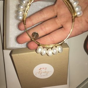 My kind of lovely Pearl bracelet never worn👠💍💋
